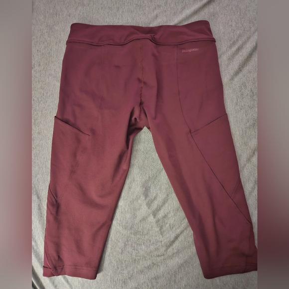 Patagonia Maroon Performance Cropped Leggings Size L - Picture 6 of 9